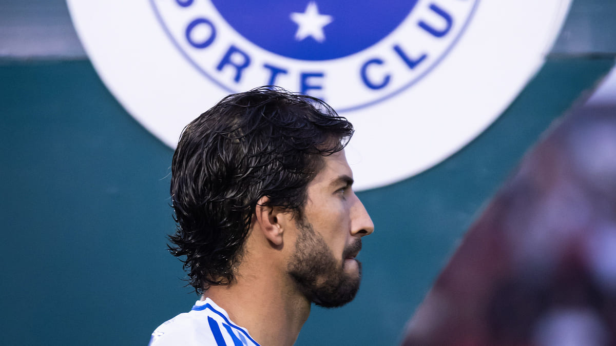 Lucas Silva, volante do Cruzeiro (foto: Gustavo Aleixo/Cruzeiro)