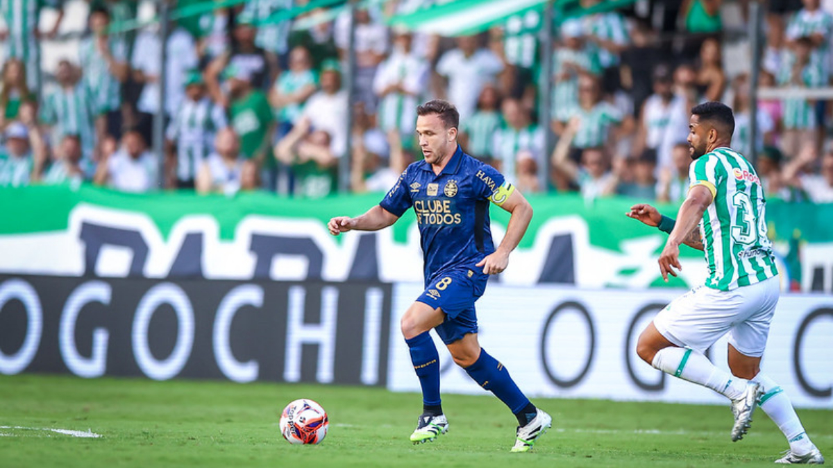 Arthur, volante do Grêmio (foto: LUCAS UEBEL/GREMIO FBPA)