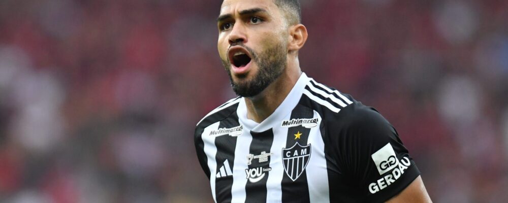 Ex-Atlético, Alan Kardec elogia comunismo chinês: ‘Do c***’