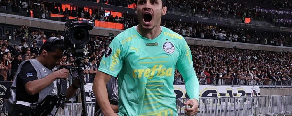 Ex-Palmeiras, Raphael Veiga alfineta Corinthians em post de cantor gospel