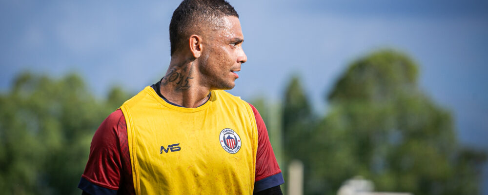 Ex-jogador do Cruzeiro é preso no carnaval de BH acusado de dois crimes