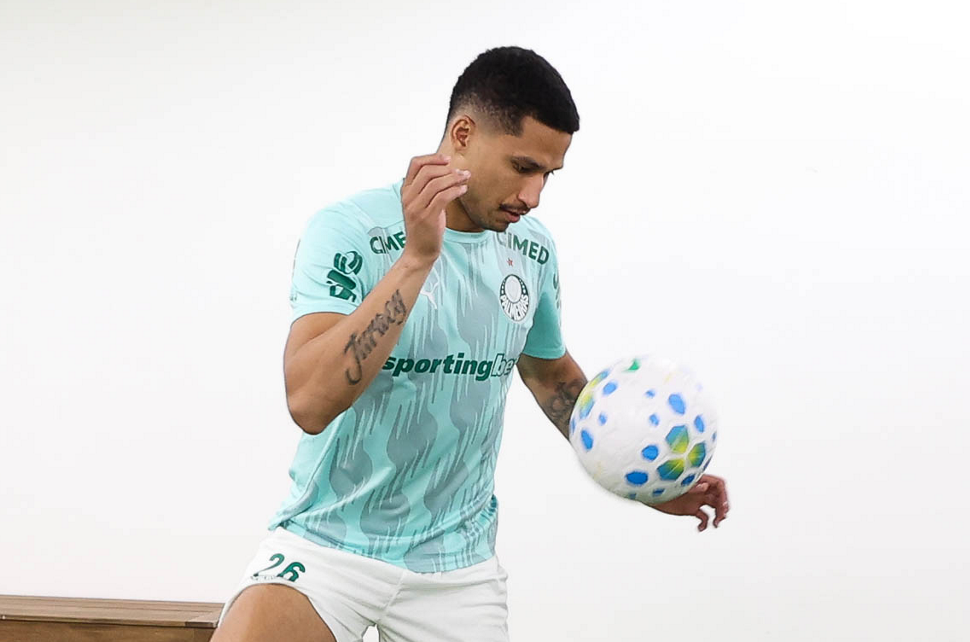 Murilo em aquecimento na Arena Barueri (foto: Cesar Greco/Palmeiras)