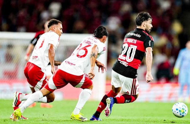 Flamengo e Internacional empatam no Maracanã em estreia de Paquetá como titular