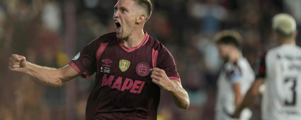 Flamengo sofre com bola aérea e perde para o Lanús pela ida da Recopa Sul-Americana