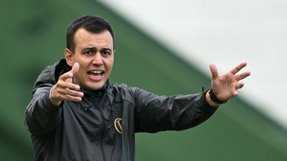 Lucas Piccinato, ex-técnico do time feminino do Corinthians (foto: Luis ROBAYO / AFP))