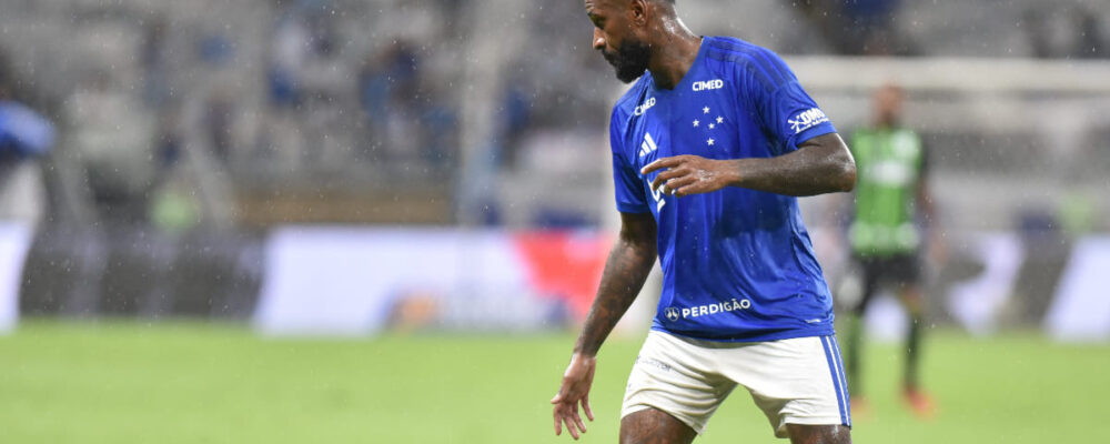 Gerson exalta torcida do Cruzeiro em vitória sobre o América: ‘Nos fortalece’
