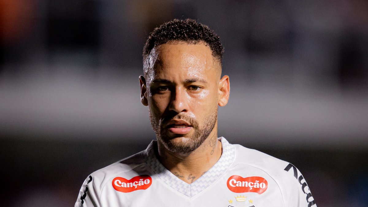 Neymar em ação pelo Santos (foto: Raul Baretta/ Santos FC)