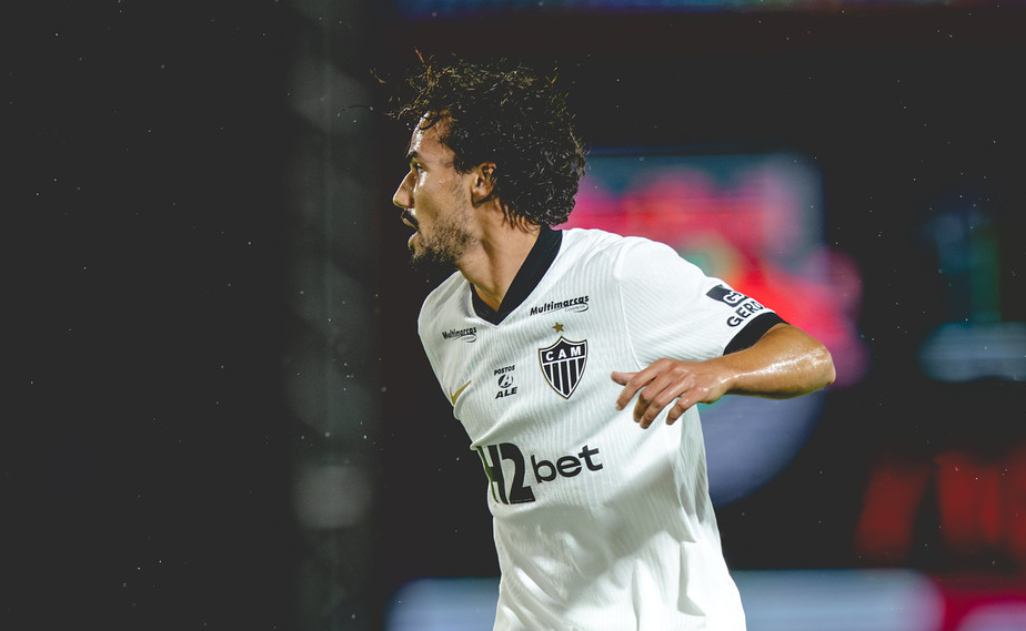 Igor Gomes em ação pelo Atlético contra o Bragantino (foto: Pedro Souza/Atlético)