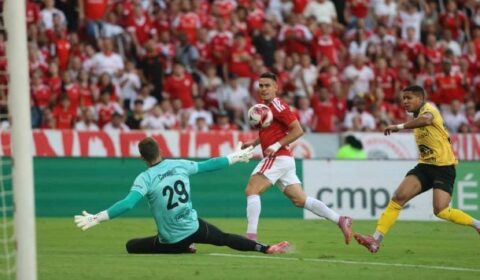 Internacional goleia o Ypiranga e assegura vaga na final do Gauchão