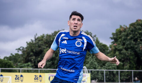 Jogador do Cruzeiro revela emoção em retorno: ‘Senti como se fosse minha estreia’