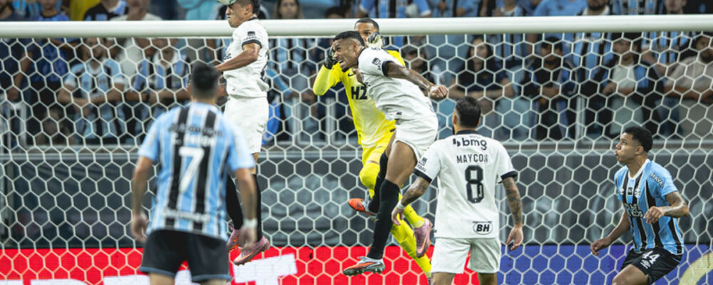 Lucas avalia gols sofridos pelo Atlético: ‘Falha coletiva de marcação’