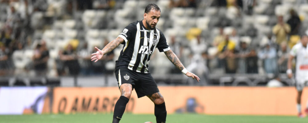 Maycon reconhece Atlético abaixo, mas aponta aspecto positivo: ‘Tem evoluído’