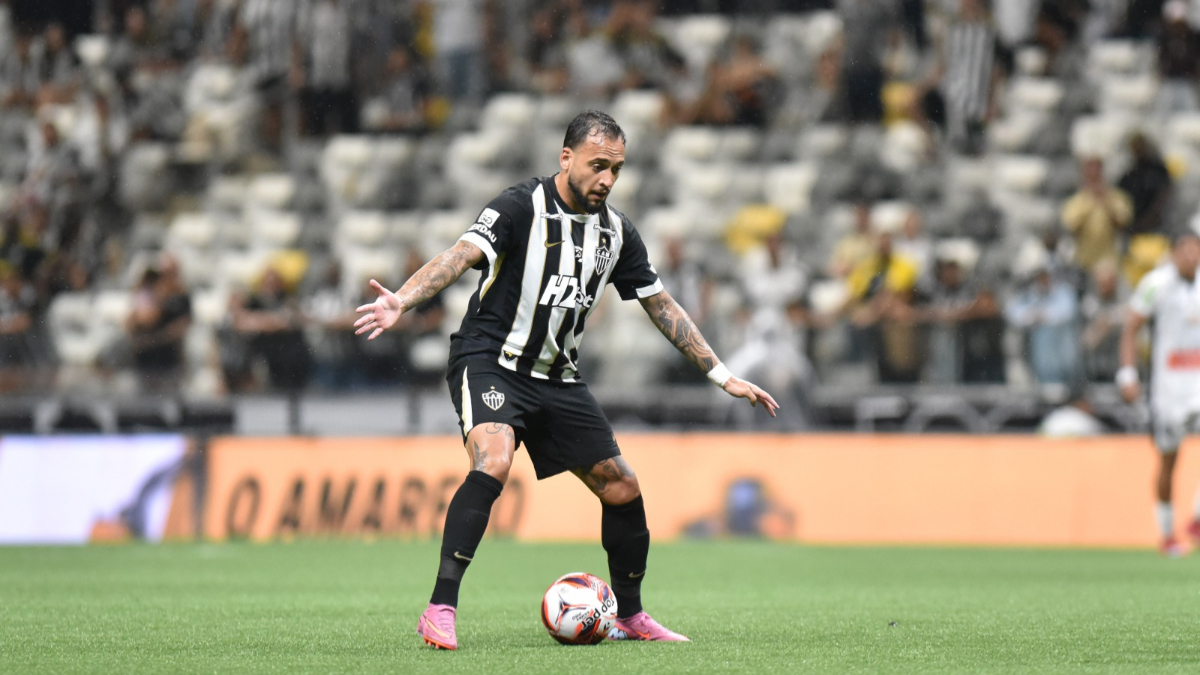 Maycon, volante do Atlético em ação pelo Mineiro (foto: Ramon Lisboa/EM/D.A. Press)