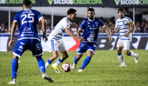 Narrador da Globo ironiza jogador do Cruzeiro: ‘Inimigo do gol’