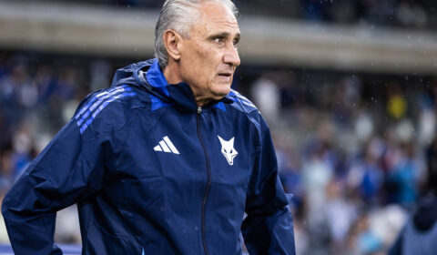 PVC compara Tite a técnico histórico: ‘Aposentaram antes de ser campeão’
