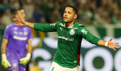 Palmeiras é avassalador no início, vence o Fluminense e se mantém no ponta do Brasileiro