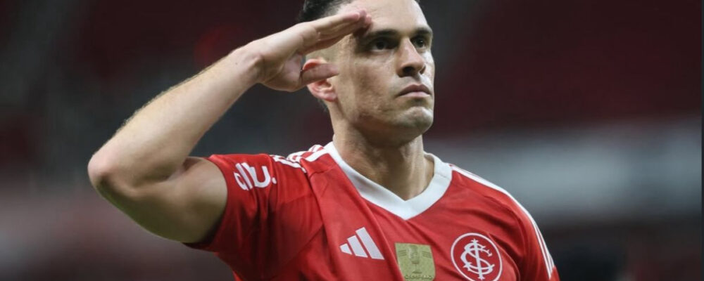 Paquetá erra, e Borré faz belo gol em Flamengo x Internacional