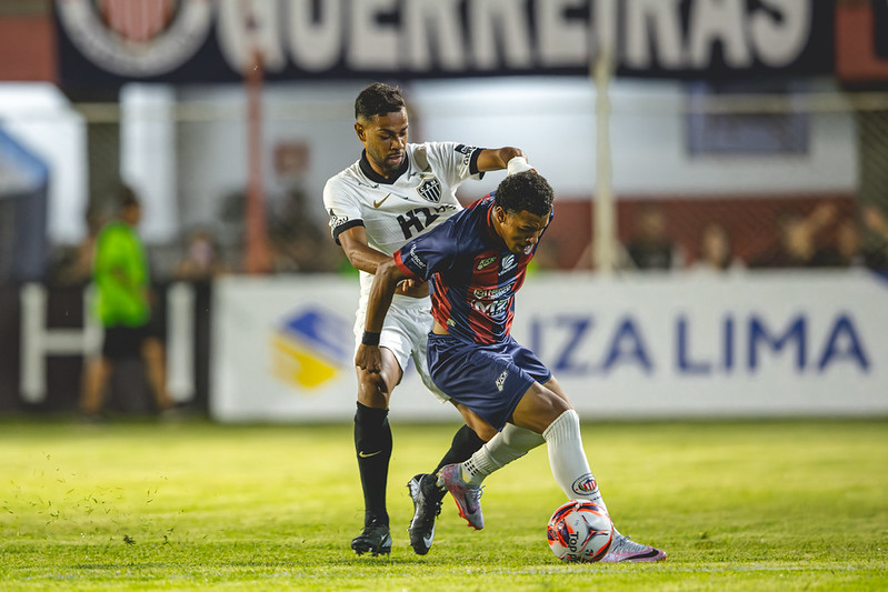 Lance de Itabirito x Atlético (foto: Pedro Souza/Atlético)