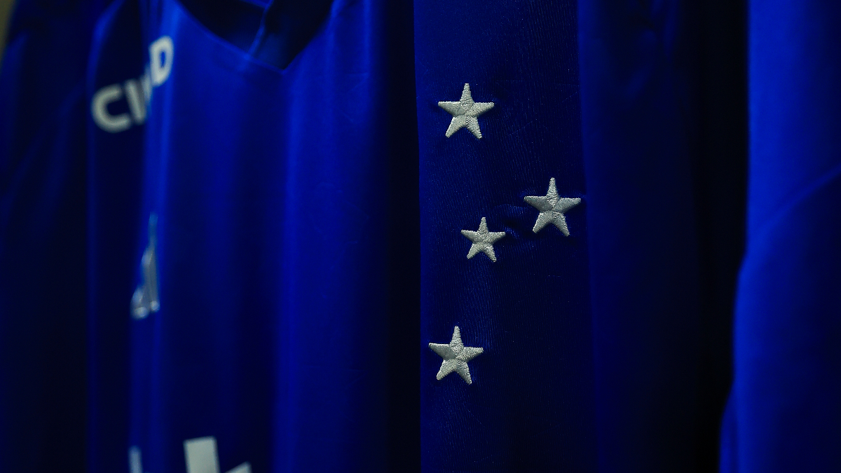 Camisa do Cruzeiro (foto: Thais Magalhães/Cruzeiro)