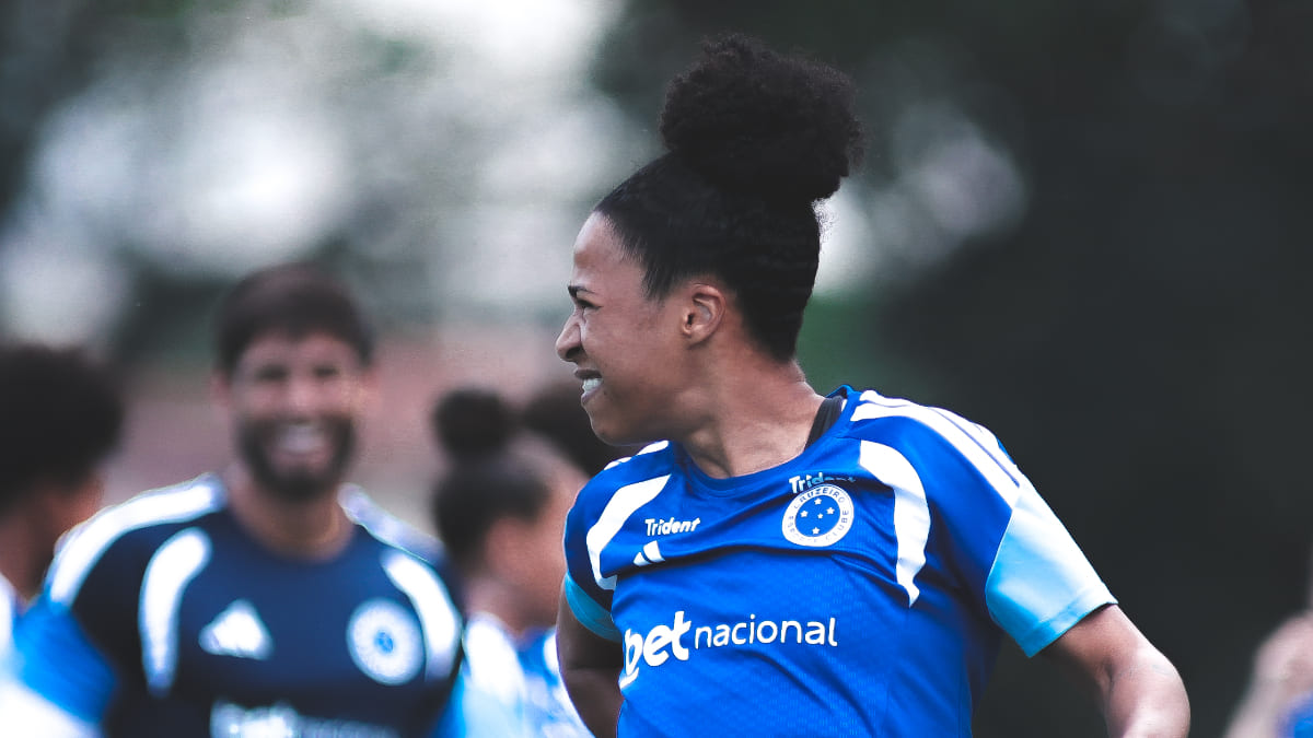 Tainara, zagueira, tem contrato com o Cruzeiro até 2027 (foto: Gustavo Martins/Cruzeiro)