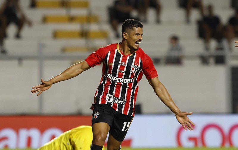 São Paulo venceu a Ponte Preta (foto: Rubens Chiri/São Paulo)