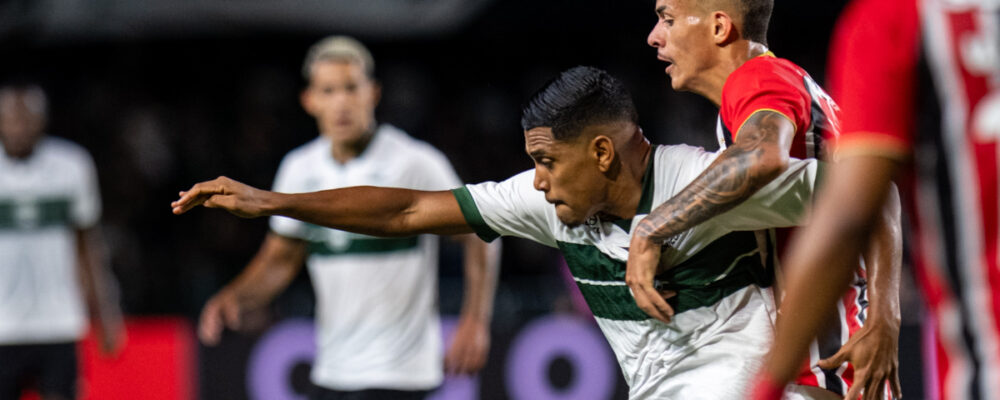 São Paulo vence com 1º gol de reforço e pode fechar rodada na liderança do Brasileiro