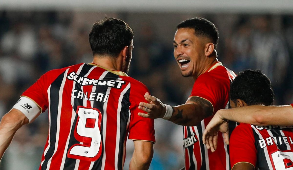 Jogadores do São Paulo em campo (foto: Divulgação/São Paulo)