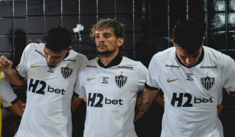 Scarpa diz como Sampaoli atuou em intervalo de vitória do Atlético: ‘Abriu nossos olhos’