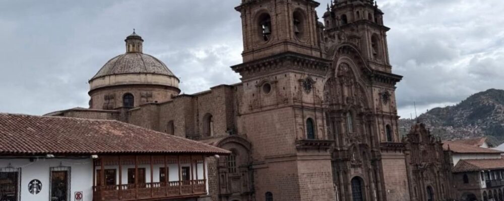 Scarpa, do Atlético, aproveita folga e faz ‘rolê aleatório’ no exterior