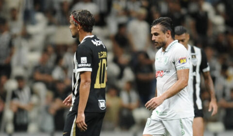 Scarpa revela ‘emoções’ em reencontro com Willian: ‘Me segurei’