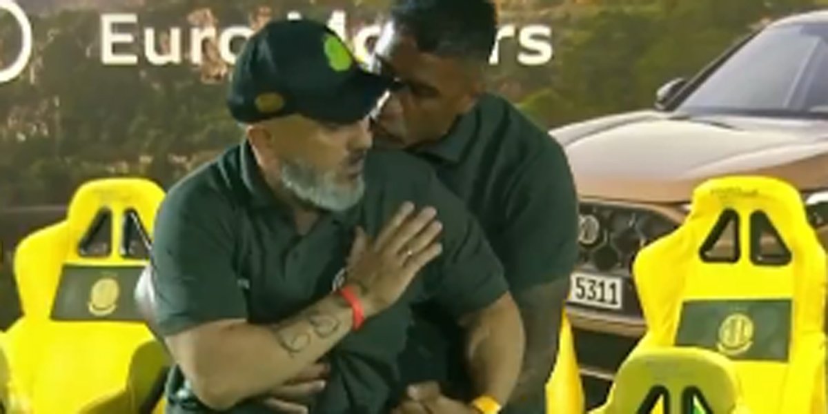 Rafael Guanaes foi contido pelo staff do Mirassol após empate com o Cruzeiro (foto: Reprodução)