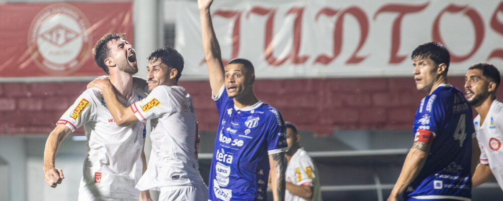 Tombense vence URT e complica Atlético antes da última rodada do Mineiro