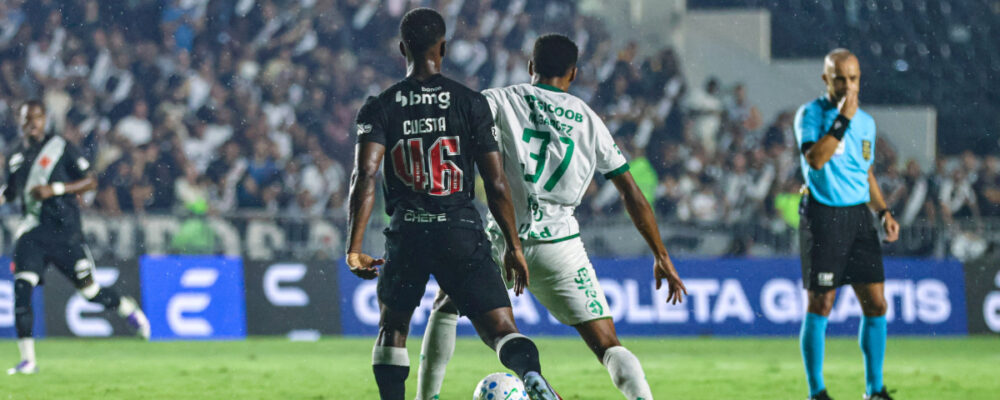 Vasco leva gol no fim e empata com Chapecoense pelo Brasileiro