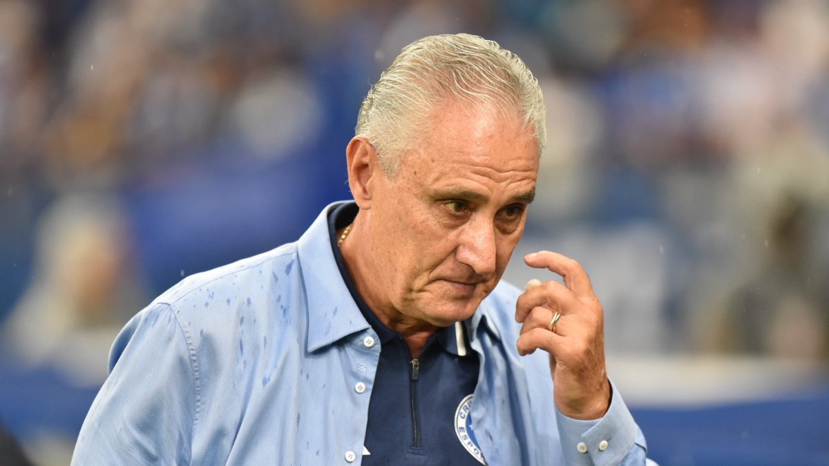 Tite antes de jogo do Cruzeiro no Mineirão (foto: Ramon Lisboa/EM/DA.Press)
