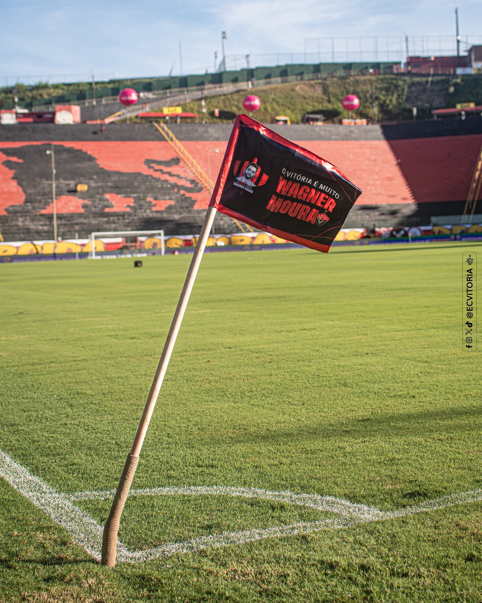 Homenagem do Vitória ao ator Wagner Moura, torcedor do clube