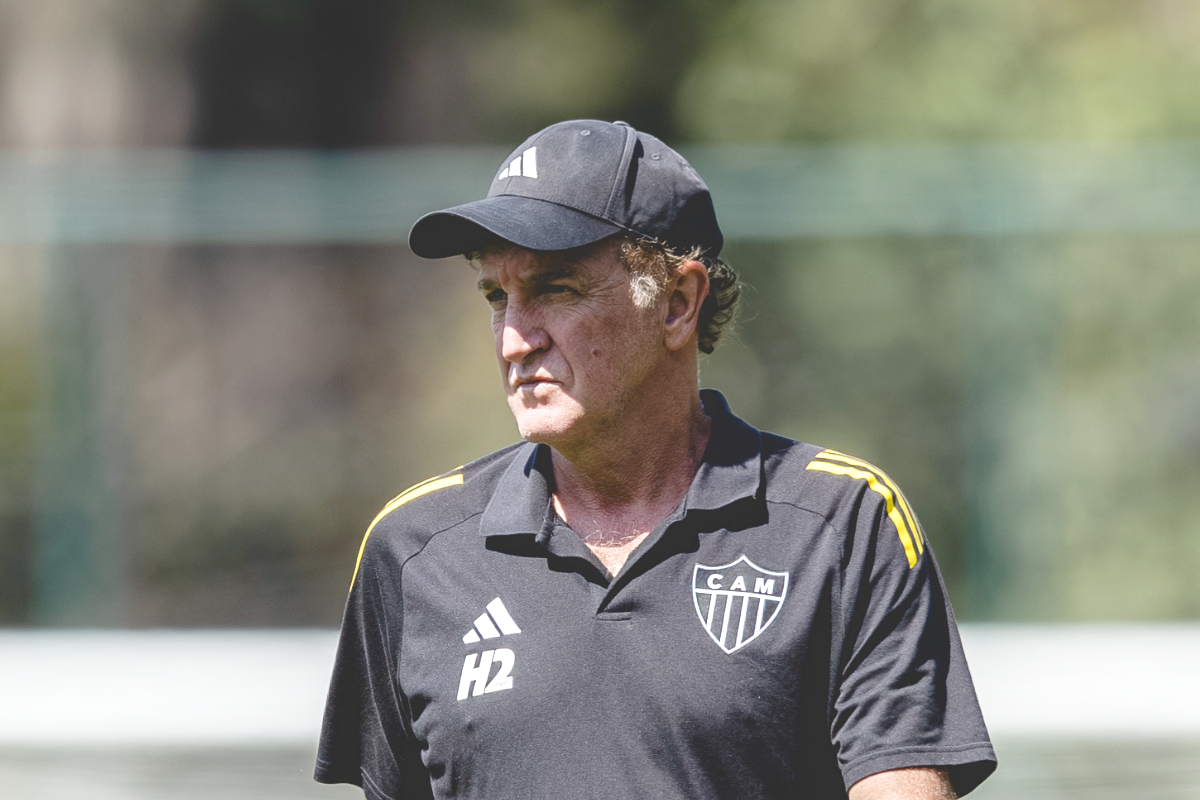 Cuca durante treino do Atlético na Cidade do Galo - (foto: Pedro Souza/Atlético)