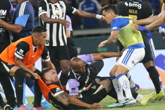A punição aplicada aos jogadores do Atlético por pancadaria contra o Cruzeiro