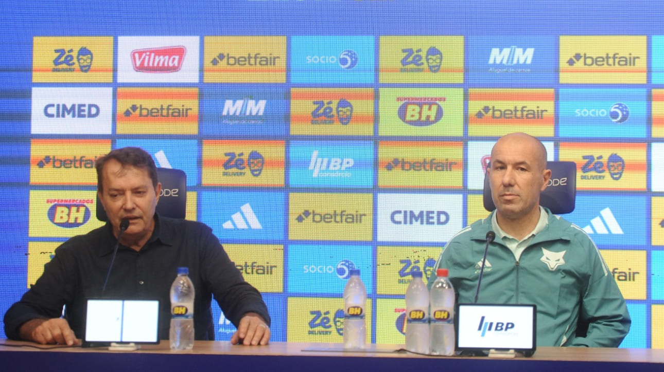 Pedrinho, sócio majoritário da SAF do Cruzeiro, e Leonardo Jardim, novo técnico (foto: Alexandre Guzanshe/EM/D.A Press)
