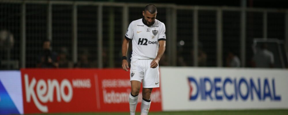 Alonso comenta pênalti perdido no Atlético e exalta Everson: ‘Graças a Deus’