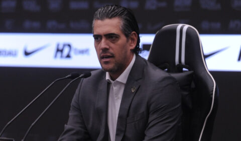 Ao vivo: assista à coletiva de Paulo Bracks, chefe de futebol do Atlético