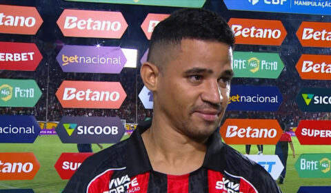 Atacante do Vitória diz que previu gol no Atlético: ‘Igual ao ano passado’