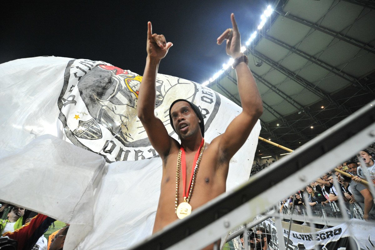 Atlético 118 anos: ex-jogadores, ídolos e atletas do atual elenco parabenizam o clube