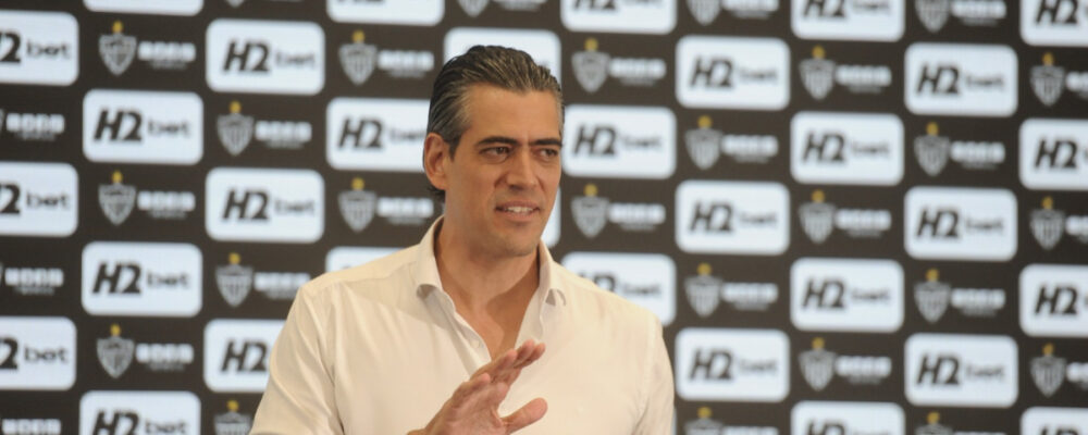 Atlético: Paulo Bracks aponta evolução e lado negativo da gestão