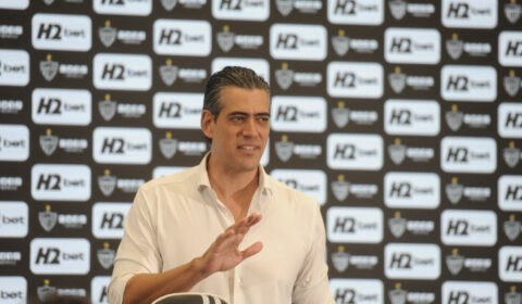 Atlético: Paulo Bracks aponta evolução e lado negativo da gestão