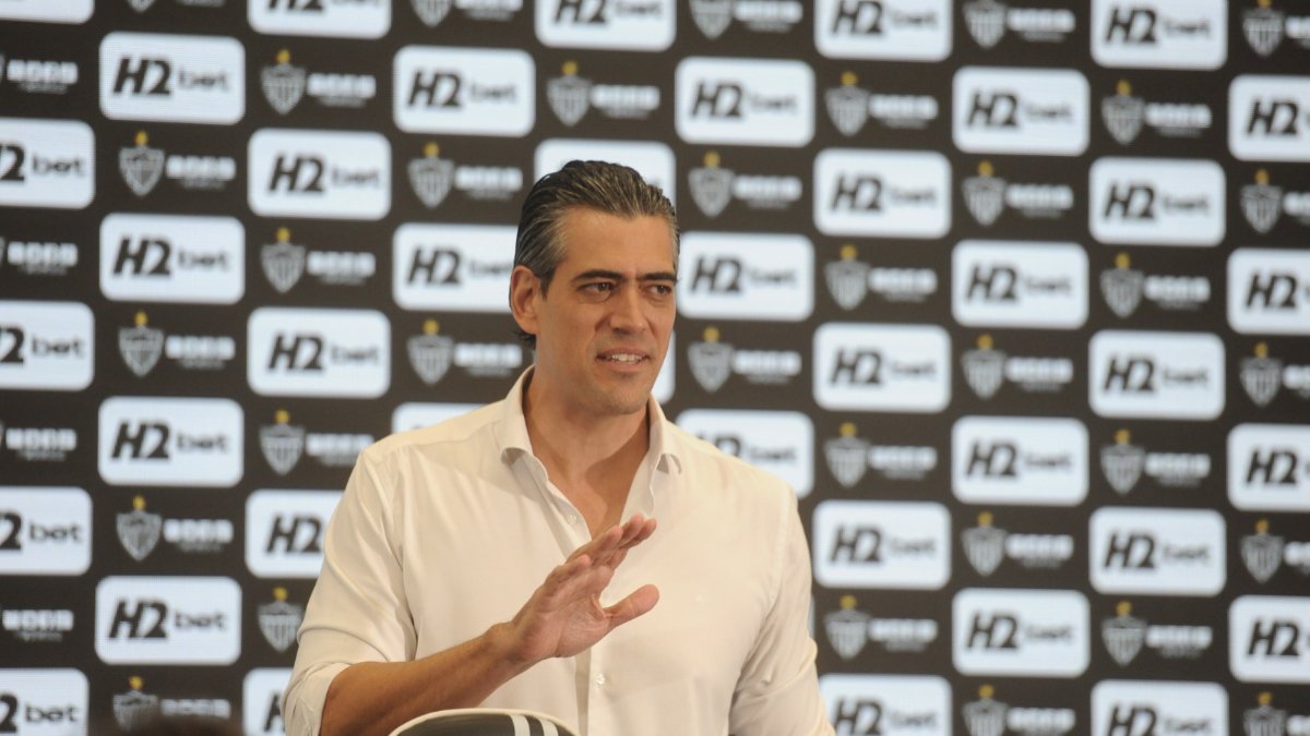 Atlético: Paulo Bracks aponta evolução e lado negativo da gestão