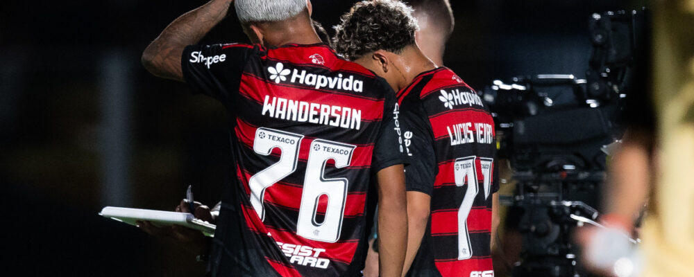 Atlético acerta contratação de lateral-direito do Flamengo