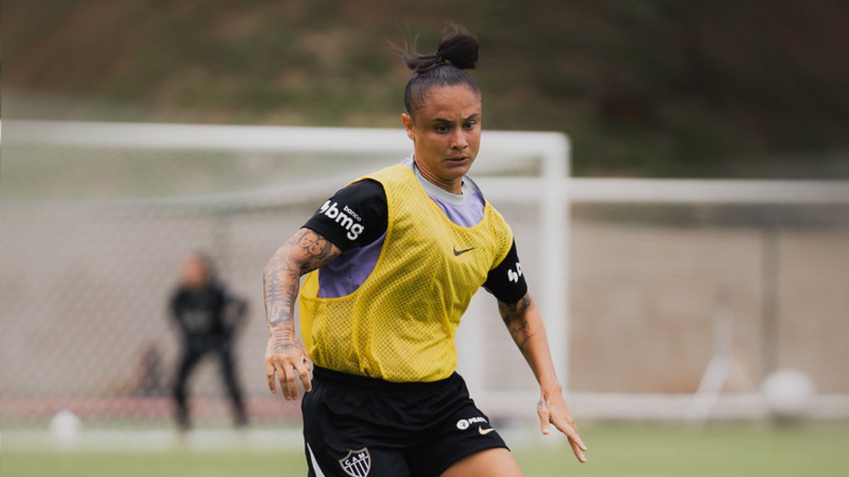 Atlético explica processo de recuperação de lateral lesionada