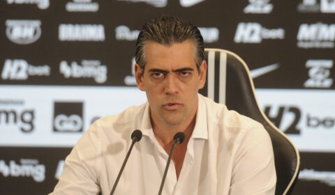 Bracks pede paciência com três reforços do Atlético: ‘Vão requerer mais tempo’