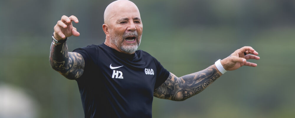 Bracks revela que Sampaoli só aceitaria um volante no Atlético: ‘Seria a maior contratação da história’