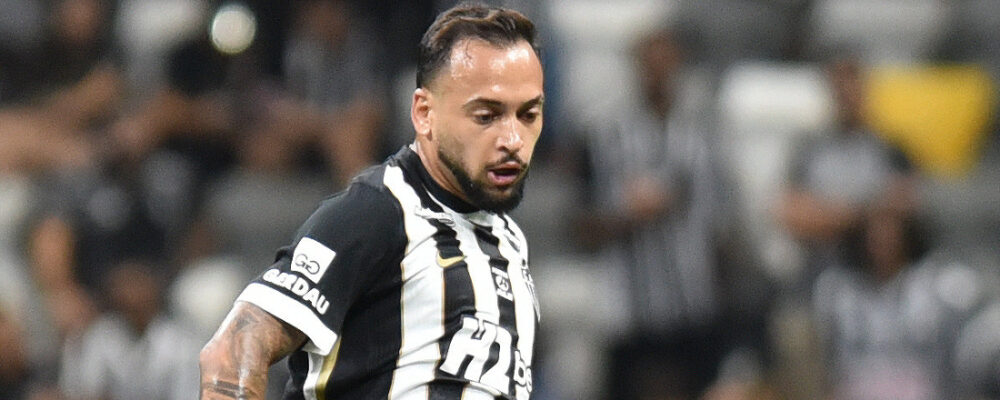 CAS condena Corinthians a pagar dívida por volante do Atlético